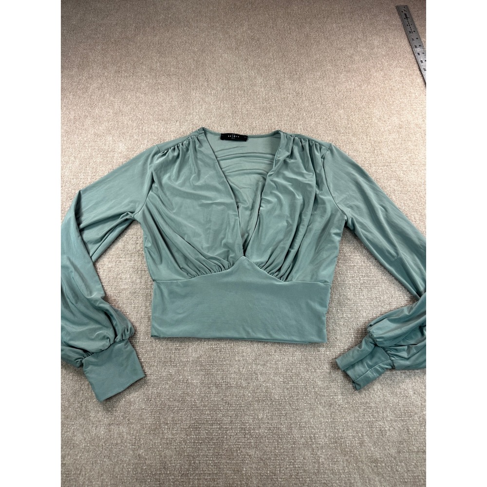 2 Saints Sage Green V-Neck Long Sleeve Crop Top T308-1 Size Medium